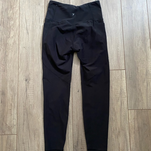 Old Navy elevate legging - Picture 2 of 2